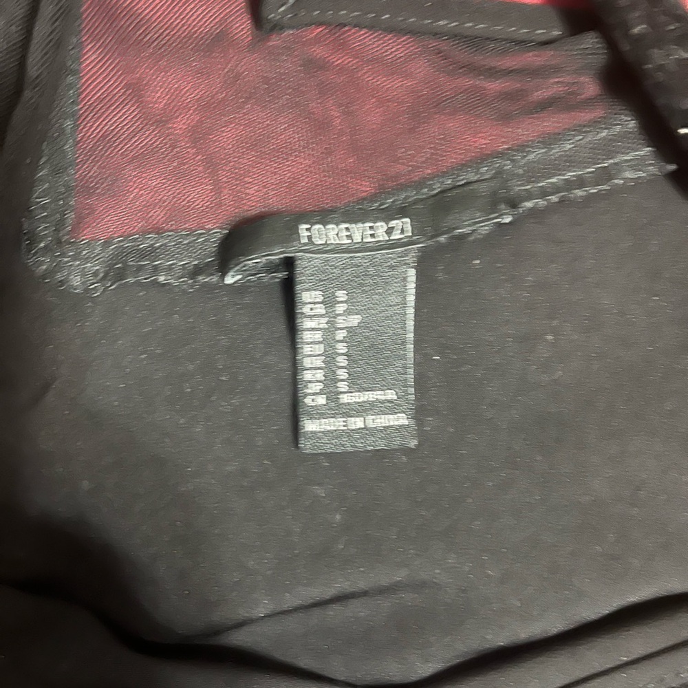 Basic black work top - Picture 3 of 3